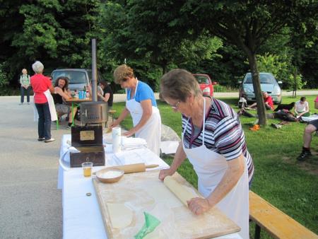 11. tradicionalni pohod Pomlad v prleških goricah – Dan odprtih kleti in veselih ljudi 13
